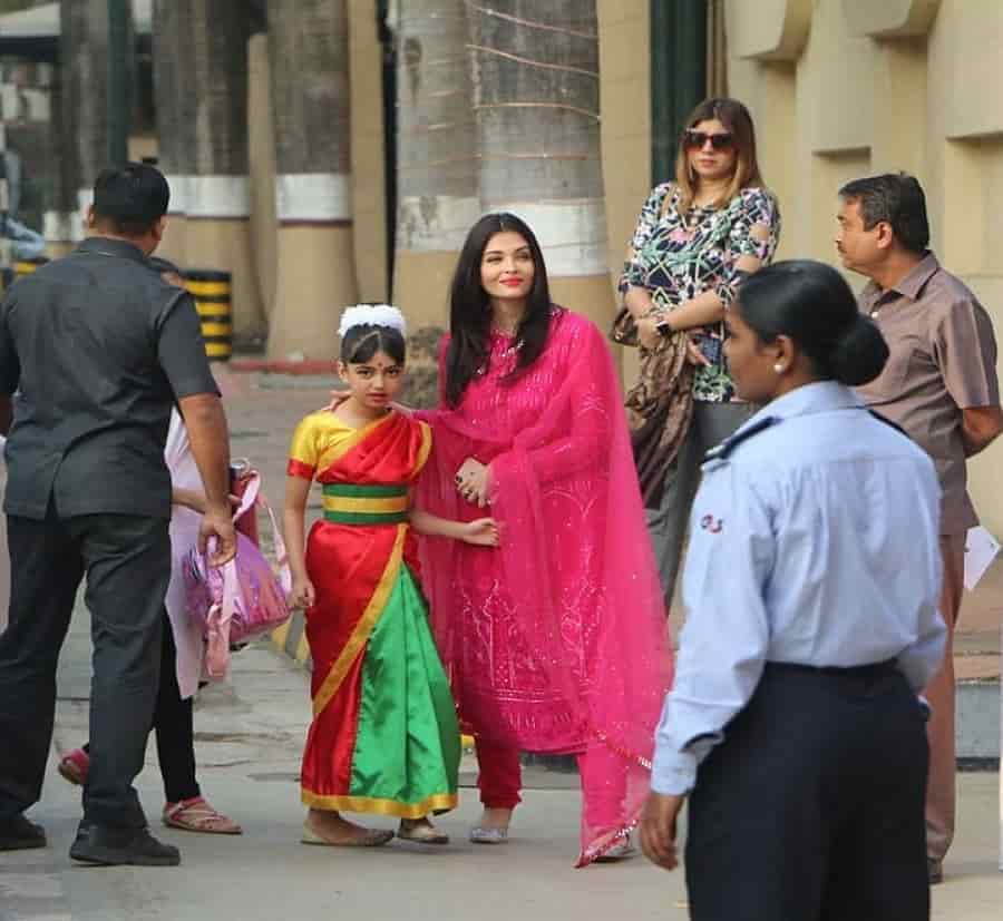Aishwarya Rai with Aaradhya Bachchan
