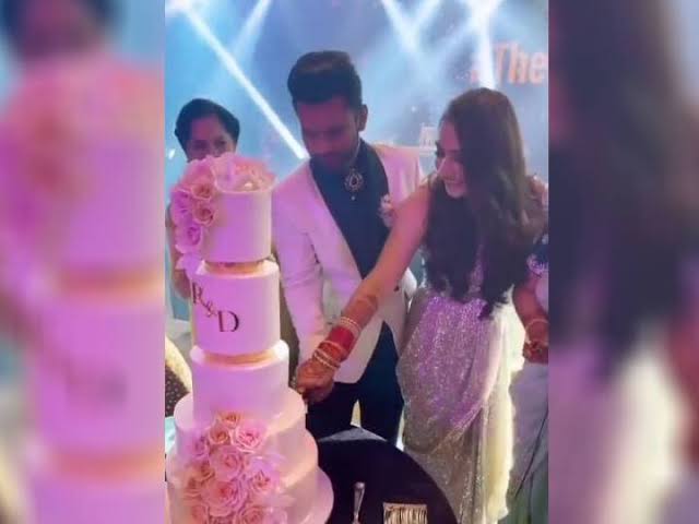 Dishul reception cake