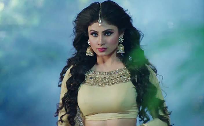 Mouni roy