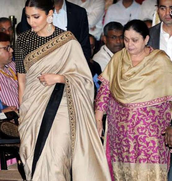 Anushka Sharma or saroj kohli